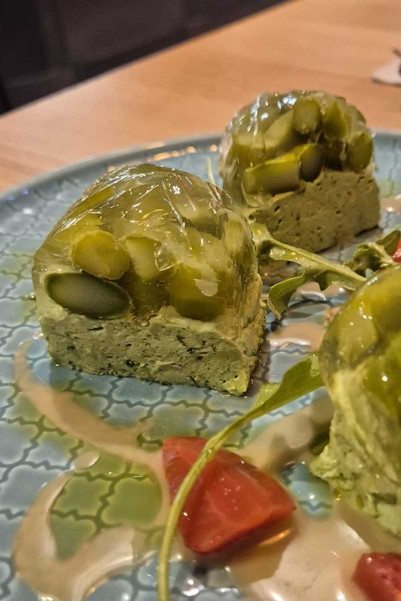 Spargelterrine mit Bärlauch-Mousse